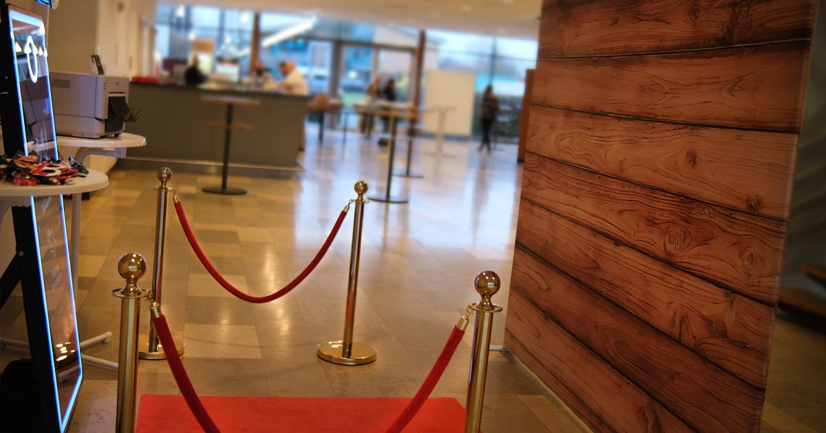 Fotospiegel für die Weihnachtsfeier – Eleganz & interaktives Entertainment